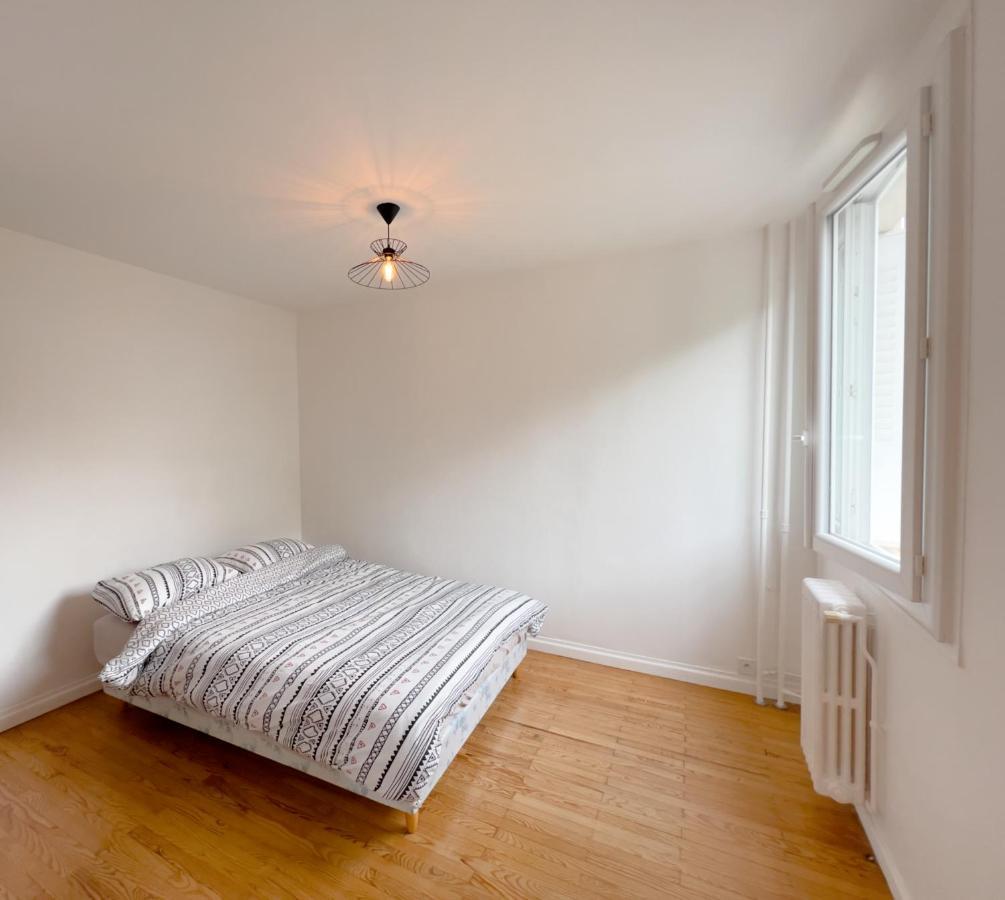 Appartement Spacieux Avec Balcon Saint-Fons Ngoại thất bức ảnh