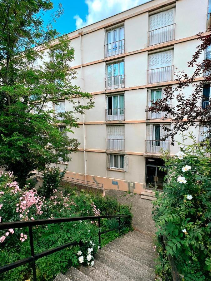 Appartement Spacieux Avec Balcon Saint-Fons Ngoại thất bức ảnh